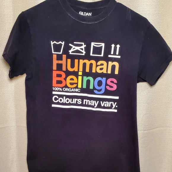 (4/$20) Gildan Men's Black T-Shirt with Colorful Print, Size Small - Picture 2 of 4
